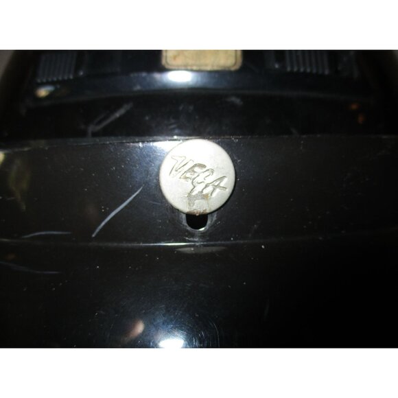 *HJC Motorcycle Helmet Black DOT - Large - Adjustable Chin Strap and Visor - Picture 3 of 11